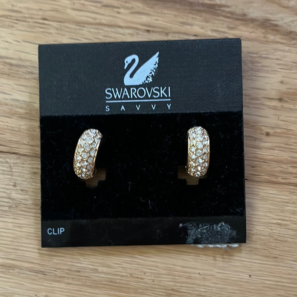 Vintage Swarovski SAVVY clip on earrings never worn